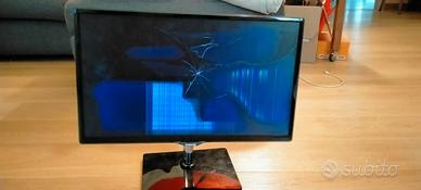 TV Samsung 24" schermo rotto per parti ricambio