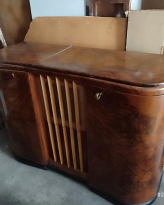 mobile in radica con bar radio e giradischi 