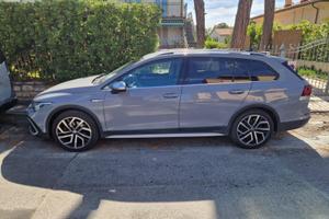 Volkswagen golf 8 variant alltrack 4motion