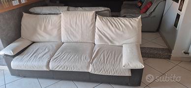 Divano letto bianco e grigio in pelle