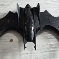 batman con veicolo aereo  