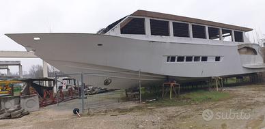 Barca trasporto passegeri 150 da allestire