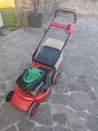 Tagliaerba a trazione 