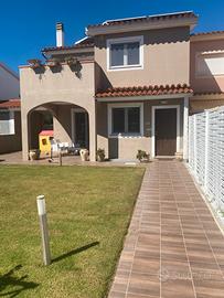 Villa trilivelli con piscina