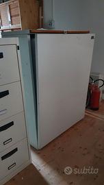 mobile porta disegni