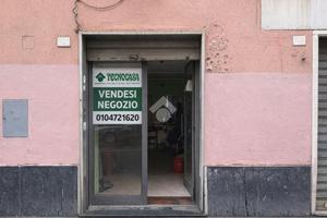 NEGOZIO A GENOVA