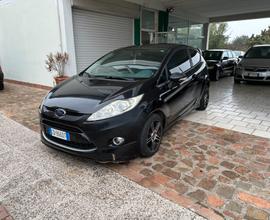 Ford Fiesta 1.4 TDCi NEOPATENTATI (12 RATE)