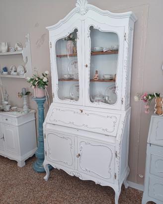 credenza vetrina rifatta shabby 