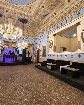 Divani e tavoli lounge retroilluminati per eventi
