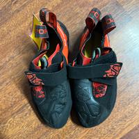 La sportiva scarpette da arrampicata SKWAMA