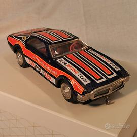auto in latta a batteria OLDSMOBILE TORONADO 1967