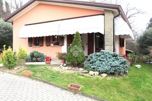 VILLA SINGOLA A ROVOLON