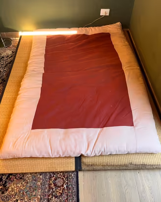 2 TATAMI TRADIZIONALI + FUTON – LETTO MATRIMONIALE
