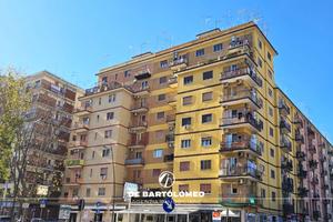 Ampio app.to via plateja angolo v.le magna grecia