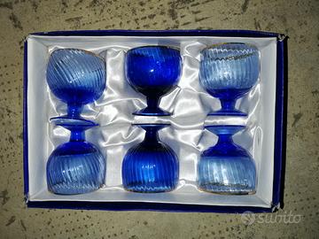 Bicchieri vetro blu con bordo oro