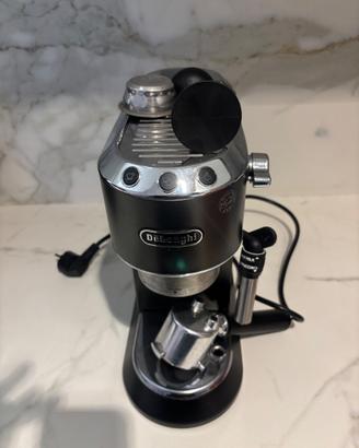 De'Longhi Dedica Style EC 685.BK.