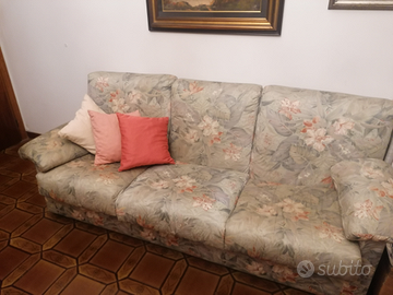 Divano 3 posti con poltrone