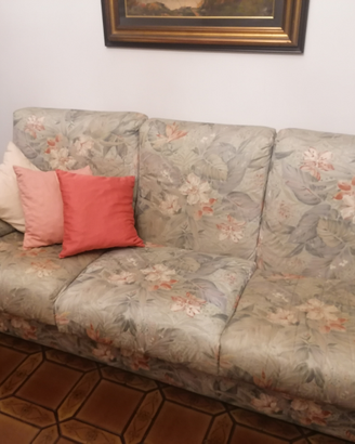 Divano 3 posti con poltrone