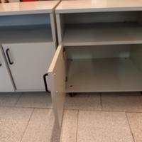 mobiletti con ruote e 2 antine