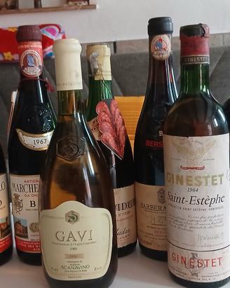 Bottiglie di vino d'annata