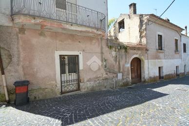 CASA INDIPENDENTE A PIANA DI MONTE VERNA