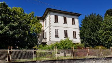 VILLA SINGOLA A VARALLO POMBIA
