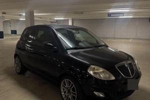 Lancia y momo design
