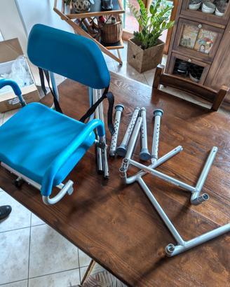 Sedia girevole per disabili per vasca da bagno