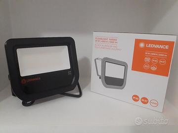 Fari a led"LEDVANCE-OSDRAM"nuovi