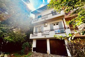 VILLA A SCHIERA A CARAVAGGIO