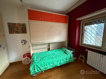 Letto a castello Molteni a scomparsa , come nuovo.