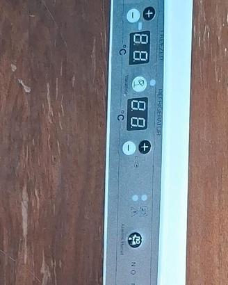 Ricambi Frigorifero Smeg CR325APNF usati