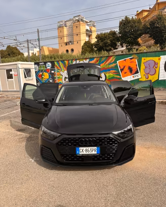 AUDI A1 BLACK