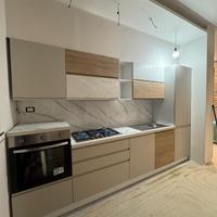 Cucina compelta da 3 metri e 30.