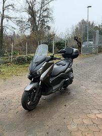 Yamaha XMAX 400
