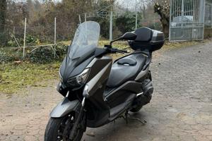 Yamaha XMAX 400