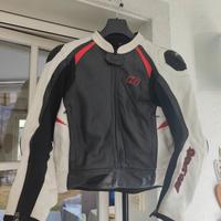 Giacca e pantaloni da moto