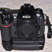 Nikon D300 + Battery Grip