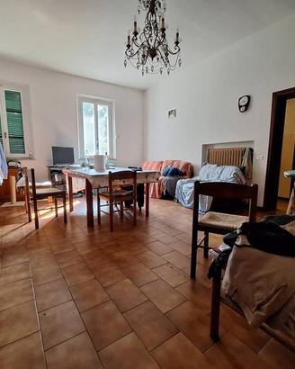 Casa indipendente di 300 m² con più di 5 locali e 
