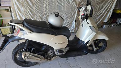 Aprilia Scarabeo 300