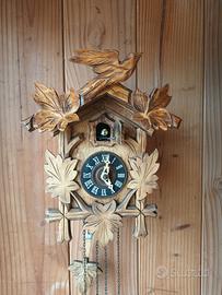 Orologio cucu  meccanico funzionante.