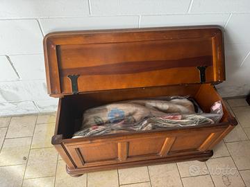 Cassapanca in arte povera