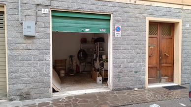 GARAGE da usare come CANTINA con Passo Carrabile