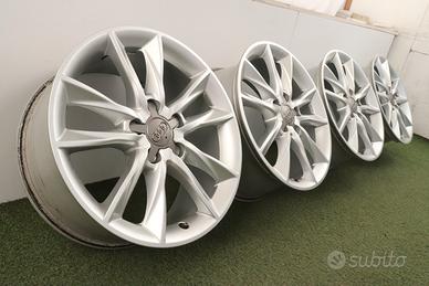 Cerchi in lega Audi A3 17 ORIGINALI 8V0601025BP