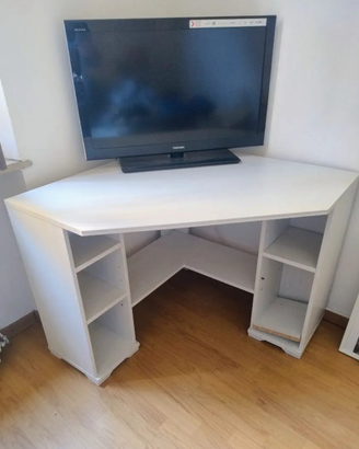 Scrivania angolare Ikea computer