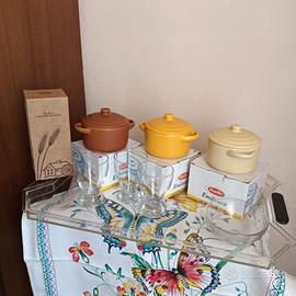 3 terrine,  oliera i.3 bicchieri e 1 ciotola