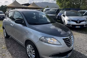 Lancia Ypsilon 1.2 69 CV 5 porte GPL Ecochic Plati