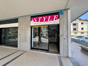 NEGOZIO A GIULIANOVA