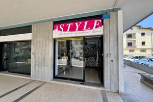 NEGOZIO A GIULIANOVA