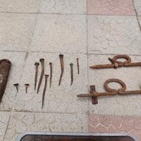 Chiodi antichi e chiavistelli